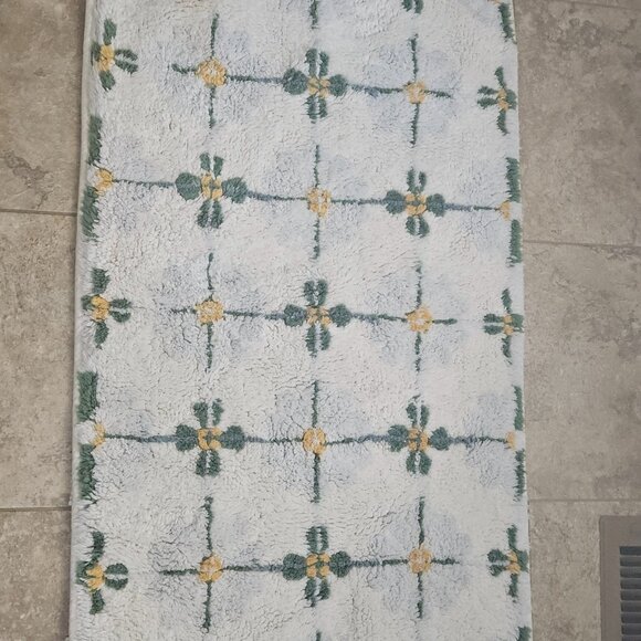 Anthropologie bath rug - Picture 1 of 1